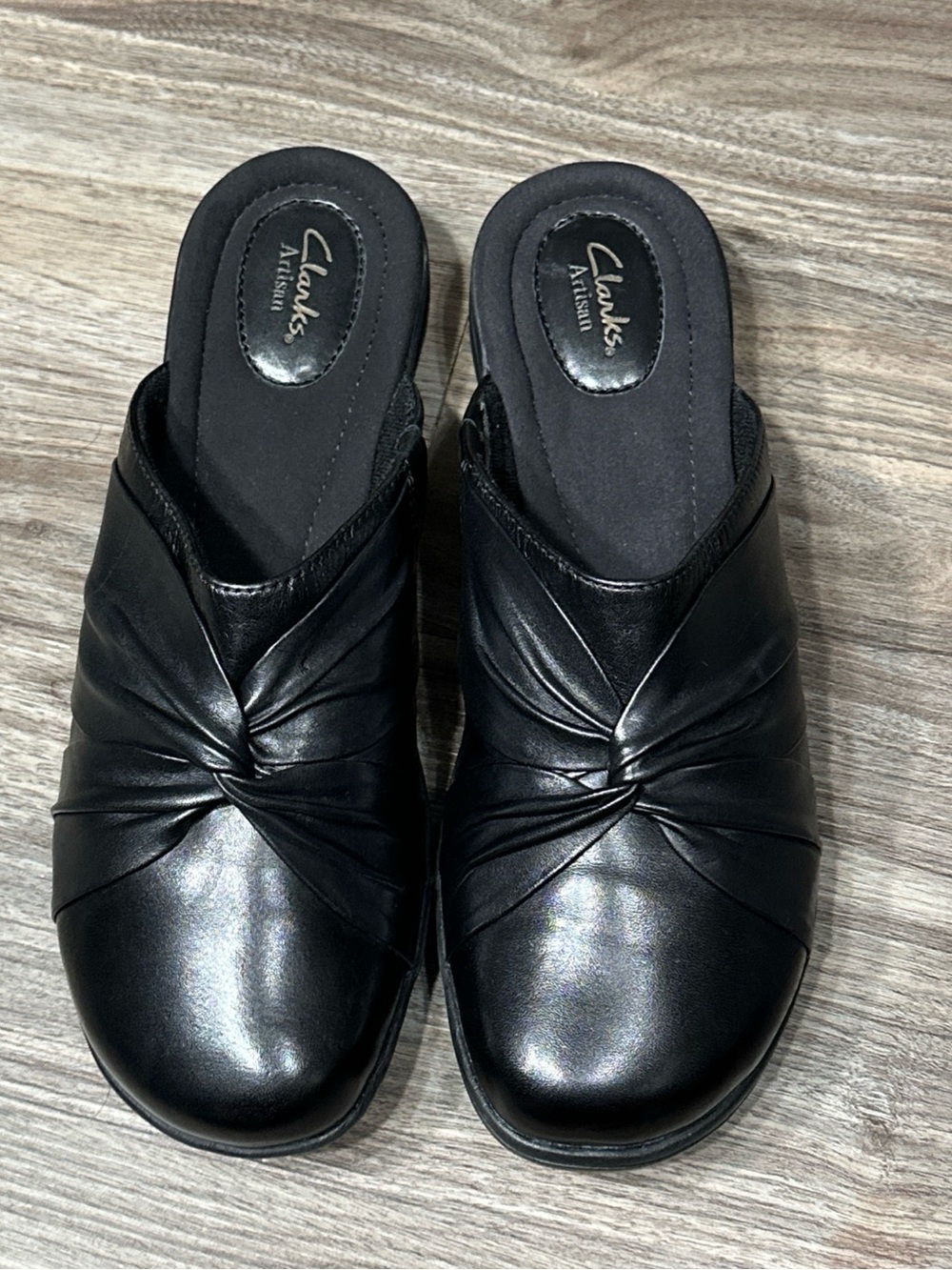 Clarks Artisan Black Leather Knot-Detail Slip-On Mules